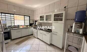 Imagem 5: Casa com 2 quartos, 1 suíte, 3 vagas, para alugar, 180 m² por R$ 2.200/mês - Parque União