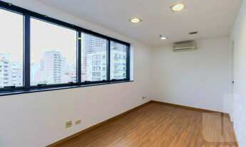 Imagem: Conjunto comercial em prédio imponente