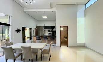 Imagem 6: Casa para venda e locação no Condomínio Petit Ville com dois quartos na Região Sul de Lond