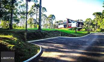 Imagem 2: Casa Alto Padrão localizada a 5 quilômetros do centro de Canela, em meio a natureza com 16