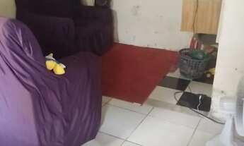 Imagem: Casa Bem Ampla, próximo a ponto de ônibus