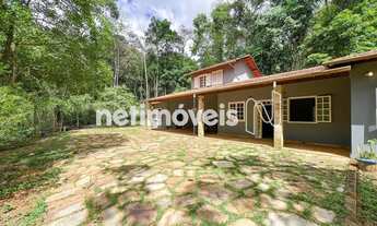 Imagem 3: Terreno com 3300 m²; sendo 350m²; de área construída