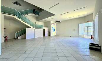 Imagem: Galpão estilo prédio comercial completo