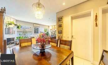 Imagem 2: Belíssima casa em condomínio com 218,3m² com 4 dorm., 2 suítes e 2 vagas. Situad