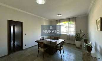 Imagem 7: Casa a venda com 6 quartos, 4 banheiros e 4 vagas no bairro Alípio de Melo