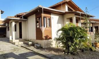 Imagem: Casa à venda em Araranguá no bairro Urussanguinha