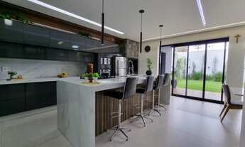 Imagem 4: Sobrado para venda com 189 metros quadrados com 4 quartos em Centro - Cascavel - PR