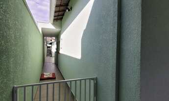 Imagem 4: Venha se encantar com esta linda térrea bem localizada!