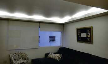 Imagem 2: Localizado a 350m do Metro Paraíso. Próximo de supermercados, farmácia, academia, escola