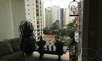 Imagem 6: Apartamento com 220m² de área útil, totalmente reformado, 3 vagas, amplo living com varand