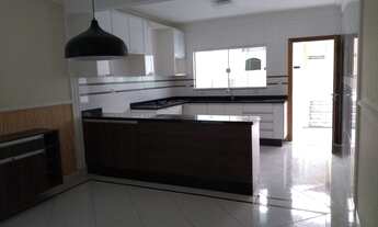 Imagem 2: Casa para venda possui 180m com 3 Suítes em Parque São Domingos / Vila Mangalot - São Paul