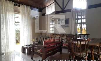 Imagem 2: Casa com 4 quartos, piscina e churrasqueira, rua asfaltada, excelente localização *IP-02