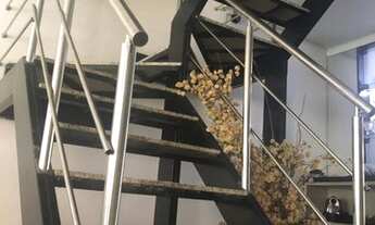 Imagem 2: Aluga se uma casa possui 180 metros quadrados com 4 quartos sendo,3 suítes