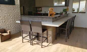 Imagem 2: Belissima Casa Jardim Botânico - Acabamento Excelente com Area Gourmet Espaçosa