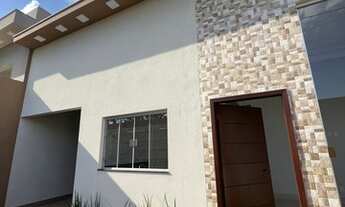 Imagem 2: Casa para venda com 3 quartos sendo um suíte em laranjeiras Rio verde Go