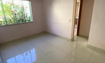 Imagem 2: Casa para venda tem 200 metros quadrados com 3 quartos em Setor Sudoeste - Goiânia - Goiás