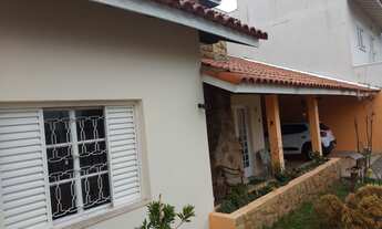 Imagem 5: Casa para Aluguel e Venda possui 290 metros quadrados com 4 quartos