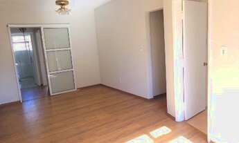 Imagem: AMPLO APARTAMENTO COM SACADA REFORMADO