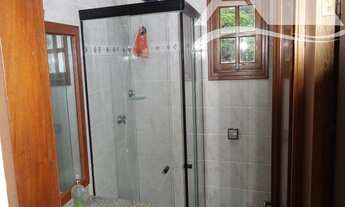 Imagem 6: Casa vendo Perequê vocação comercial, 3 dormitórios e apto. de hóspedes nos fundos com am