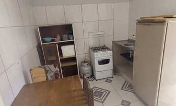 Imagem 2: Aluga se kitnet Quarto com aluguel por R$800 /mês