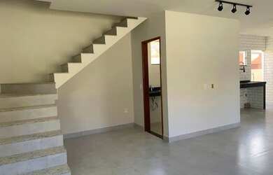 Imagem 4: Excelente Casa Duplex no Condomínio Cisne Branco!