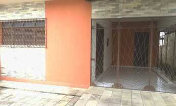 Imagem 2: Treze De Maio Casa 04 Quartos ( 3 suítes) + Dependência externa . Ótima localização