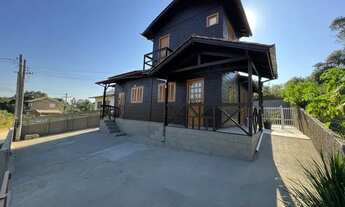 Imagem 4: Casa à venda na Praia do Rosa com 4 dormitórios sendo 1 suíte, com 135m2, pronta para mora