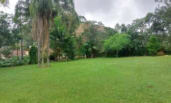 Imagem 3: LINDO TERRENO COM CASA PRÉ-FABRICADA NO MIOLO DO CONDOMÍNIO