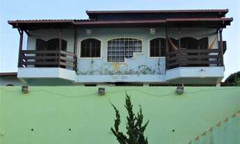 Imagem 2: Casa para Venda em Teresópolis, Fazendinha, 3 dormitórios, 1 suíte, 3 banheiros, 3 vagas