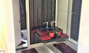 Imagem 7: Sobrado com porteira fechada