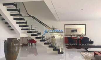 Imagem 2: Sobrado com porteira fechada