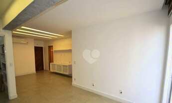 Imagem 2: Apartamento com Varanda, 2 dormitórios, 1 Vaga à venda, 67 m² por R$ 740.000 - Santa Tere