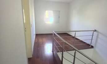 Imagem 7: Casa de condomínio sobrado para aluguel possui 200 metros quadrados com 3 quartos