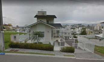 Imagem 2: Casa para Venda em Palhoça, Pedra Branca, 4 dormitórios, 2 suítes, 4 banheiros, 4 vagas