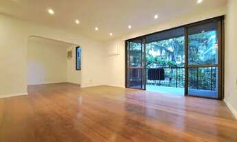 Imagem 3: Apartamento para venda com 161 metros quadrados com 4 quartos em Lagoa - Rio de Janeiro