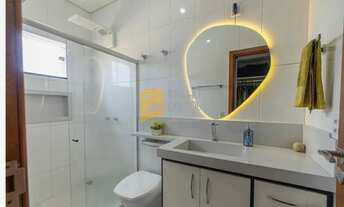 Imagem 7: Casa de Alto Padrão Mobiliada com Piscina e Energia Solar