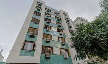 Imagem 7: Apartamento semi mobiliado com 3 dormitórios no bairro Petrópolis