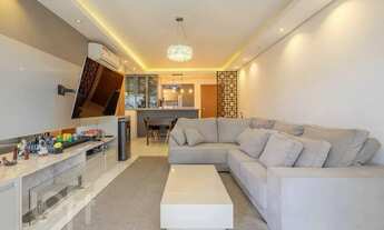 Imagem 5: Imóvel para venda possui 177 metros quadrados com 3 quartos em Vila Jardim - Porto Alegre