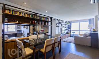 Imagem 2: Apartamento à venda em Petrópolis com 73 m², 2 quartos, 1 suíte, 2 vagas