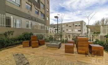 Imagem 2: Apartamento com 75m² privativos, 2 dormitórios sendo 1 suíte, living dois ambientes, imóve