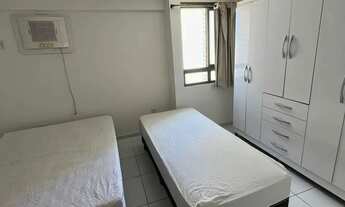 Imagem 5: Apartamento com 2 quartos, um sendo suíte, mobiliado, ventilado, com varanda, próximo aos