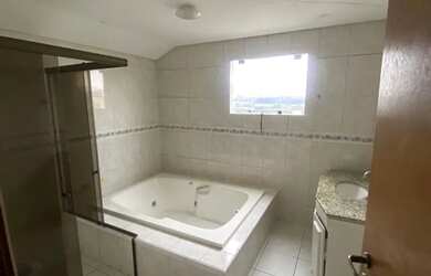 Imagem 4: Quarto (suíte) em casa compartilhada