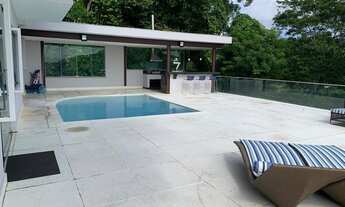 Imagem 2: MARAVILHOSA Casa em condomínio luxo.<br>Com 4 suítes , 3 salas, aprox. 600 mts2 . In