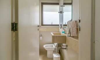 Imagem 7: Apartamento reformado em andar alto