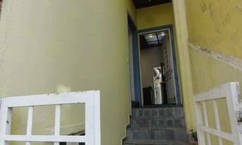 Imagem 2: Casa assobradada próximo do metrô, podendo ser residencial ou comercial sendo que o iptu j