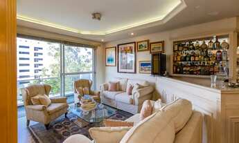 Imagem 6: Linda vista de Eucaliptos desse charmoso apartamento de 160m2 no Real Parque