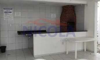 Imagem 6: Apartamento com móveis projetados (piscina e salão de festa