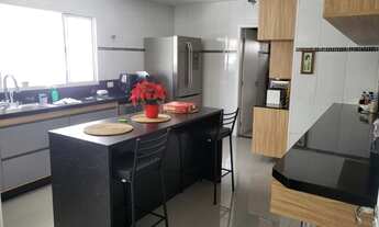 Imagem 7: Casa de condomínio para aluguel e venda possui 400 metros quadrados com 4 quartos