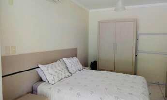 Imagem 2: Suíte equipada e área de lazer com piscina, ofurô e churrasqueira