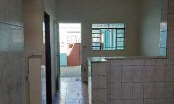 Imagem 4: Casa de 2q e garagem coberta no Jardim Dos Comerciários